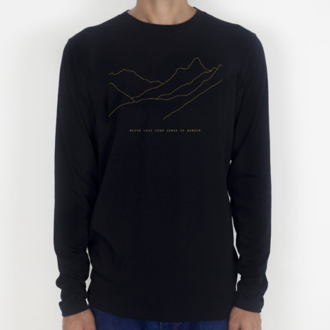 Travel long sleeve / Black Travel long sleeve / Black